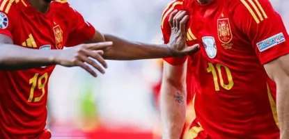 Descubriendo las tácticas y la cantera de la selección española Descubriendo las tácticas y la cantera de la selección española