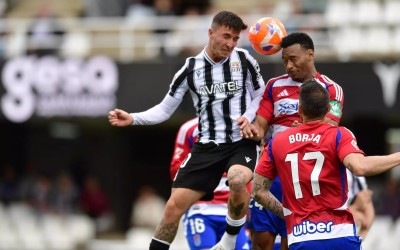 Granada remonta 2-3 al Cartagena y se mete en playoffs